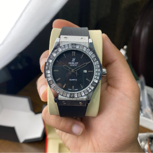 Hublot diamond | Sporty & Stylish