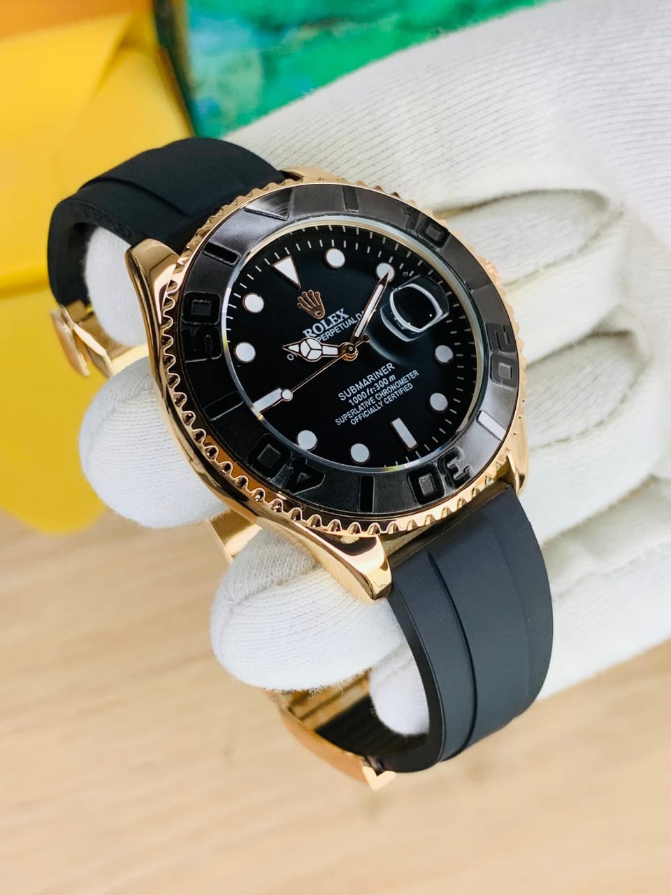 Rolex Submariner Quartz Watch – Black & Gold Luxury Edition