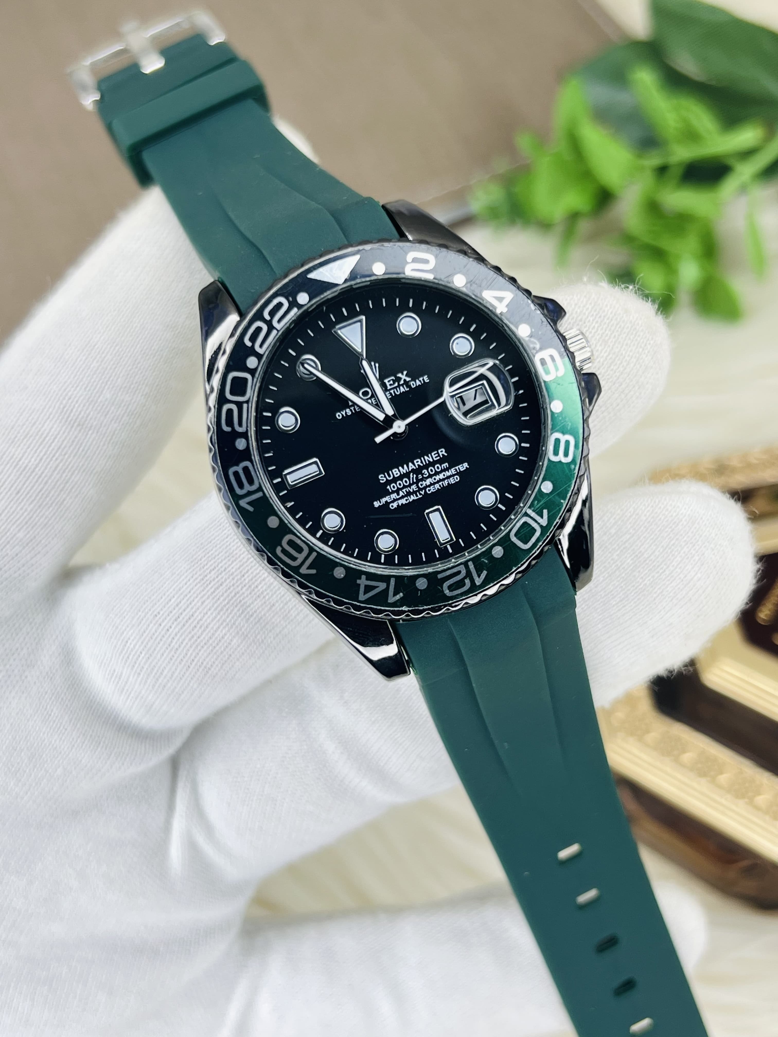 Rolex Submariner Quartz Watch – Black & Red Bezel Edition